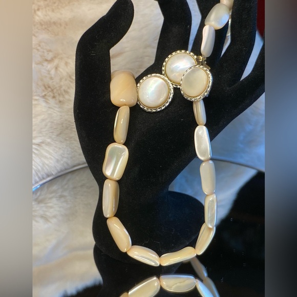 Vintage BALAMUTI Mother of Pearl MOP Necklace/matching earrings. 21”Signed Japan - Picture 16 of 17